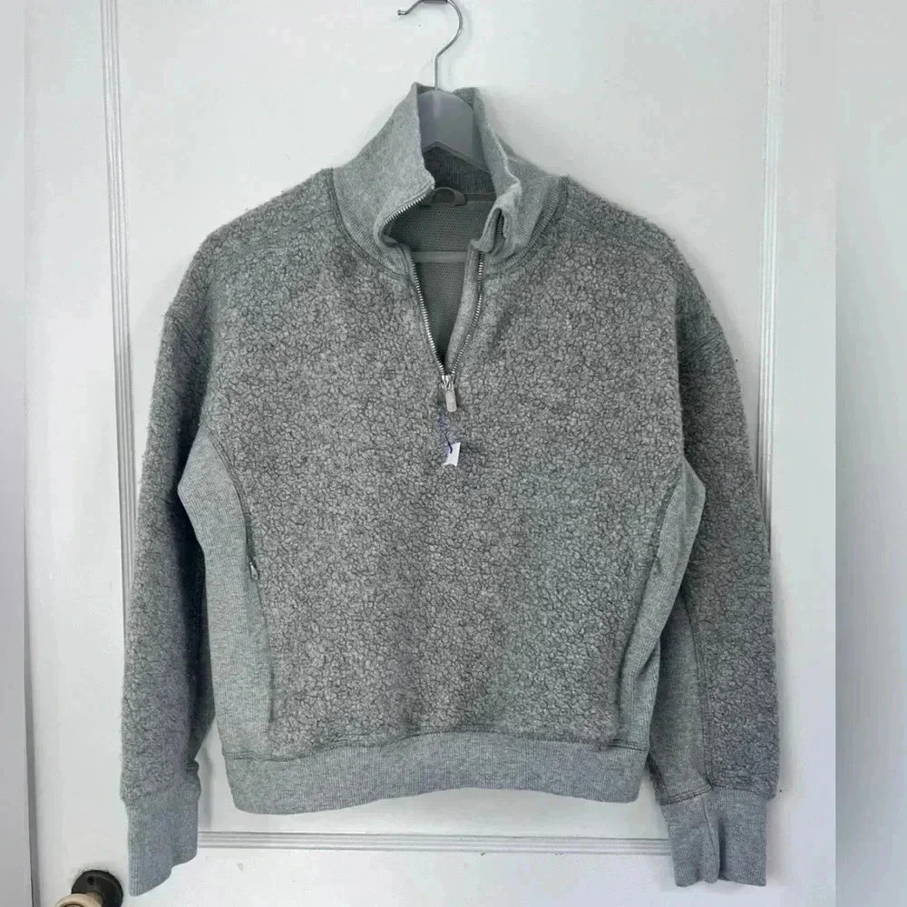 Lululemon stand out Sherpa half zip grey sweater Size 4
